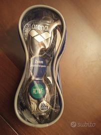 occhialini da nuoto piscina professionali arena