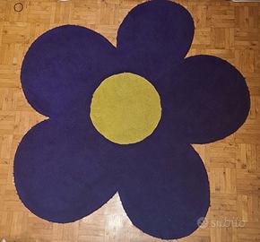 tappeto a forma di Viola