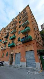 Immobile in asta di 65 m² con 4 locali a Genova