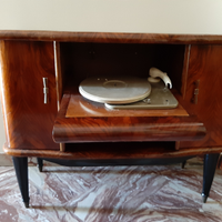 Mobile con giradischi