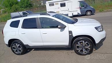 Dacia Duster Journey Up 2024