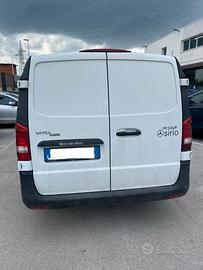 Mercedes benz vito 111 CDI