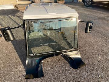 Cabina leggera per trattori