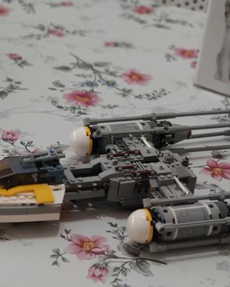 LEGO Star Wars 691-Piece Y-Wing Starfighter

