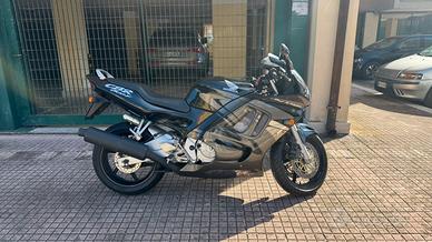 Honda CBR 600F – 1998 – 29000km