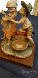 Statuetta antica di porcellana Capodimonte