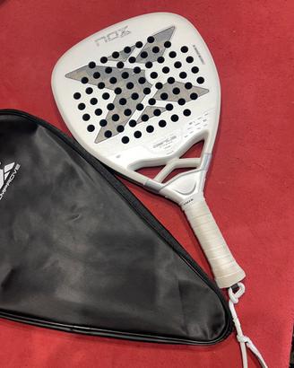 Racchetta padel