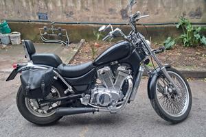 Suzuki Intruder VS 600