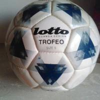 Pallone "Lotto"