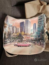 Borsa a spalla con con tracolla y not