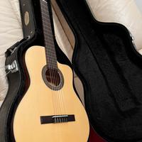 Chitarra Classica Elettrificata Cort