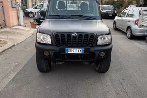 Mahindra Goa 2.5 CRDe 4WD SC Pick-Up Rib. Tril.