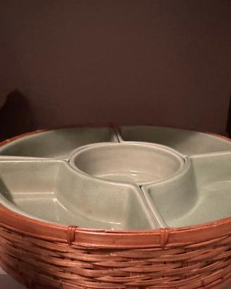 Centro tavola ceramica verde e paglia intrecciato