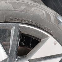 Gomme quasi nuove 2000km 45 euro l'una