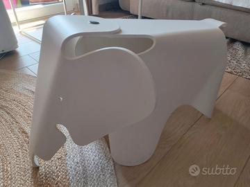 Elephant  design Charles e Ray Eams