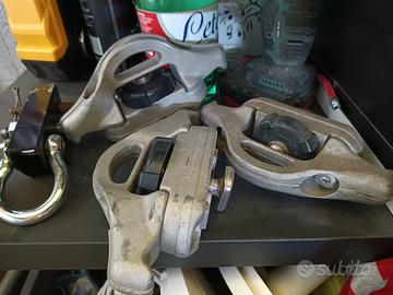 ganci cassone navara d40 Nissan 