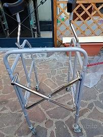 Deambulatore supporto per muoversi pre anziani