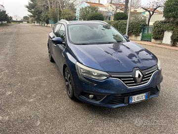 bella megane renault autocarro
