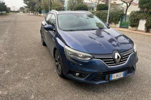 bella megane renault autocarro