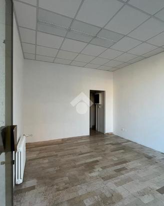 NEGOZIO A CESENA