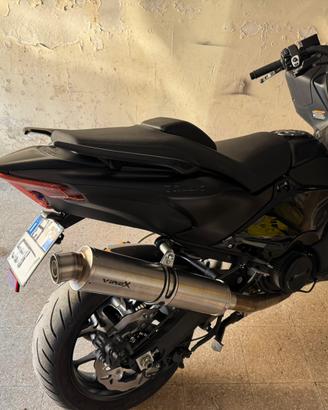 Terminale Racing Tmax