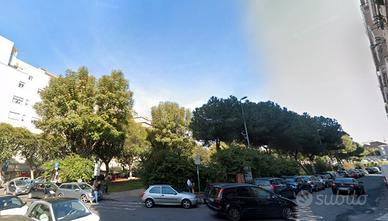 Adiacenze Bordighera comodo 3 vani e corte