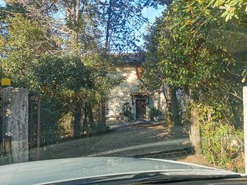 Casa indipendente con giardino