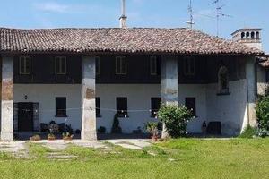 Rustico / Casale di 160 m² con più di 5 locali a P