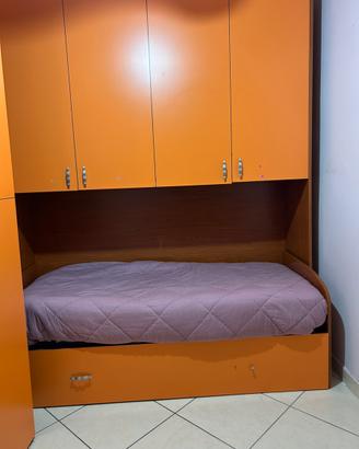 Stanzetta completa componibile, con lampadario