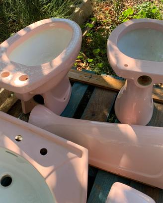 Sanitari bagno bicolore