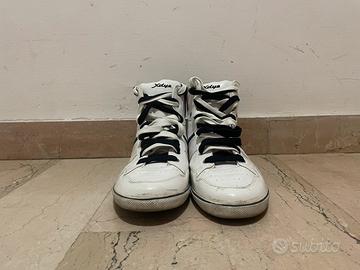 Scarpe bianche colletto alto