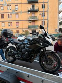YAMAHA XJ6 DIVERSION 2011