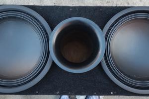 subwoofer alpine type r15