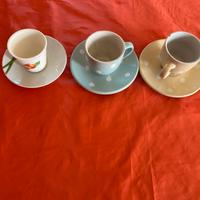 Set di tazze e piattini