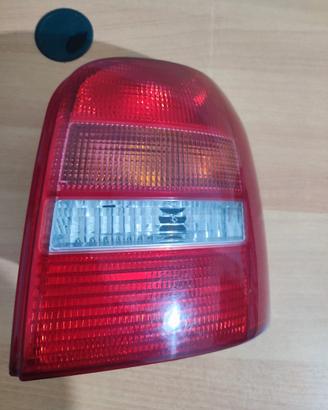 Fanale posteriore audi A 4