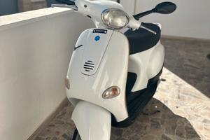 1998 Vespa ET2