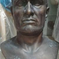busto in bronzo di Mussolini
