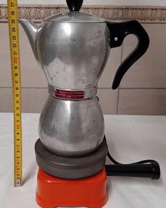 VECCHIA CAFFETTIERA VINTAGE CON FORNELLO