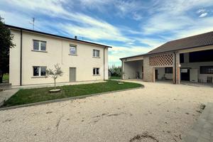 VILLA SINGOLA A GOITO