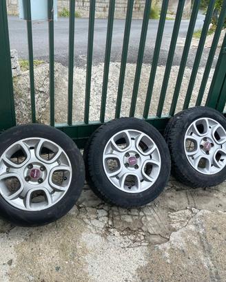 Gomme + Cerchi fiat panda 2015