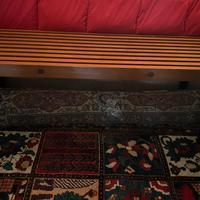 Panchina di design italiano, Teak, ottone, ferro