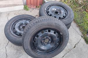 pneumatici invernali Michelin 185/60 R15+ cerchi