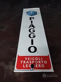 bandiera per totem piaggio 