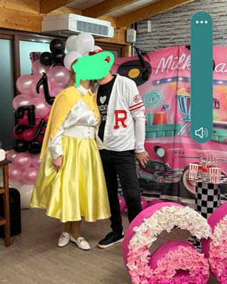 Allestimento festa adulti tema anni 50  "Grease"