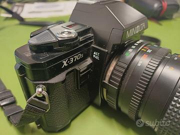 Minolta X-370s con obiettivo, tracolla, scatola