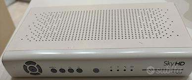 Sky decoder Hd bianco