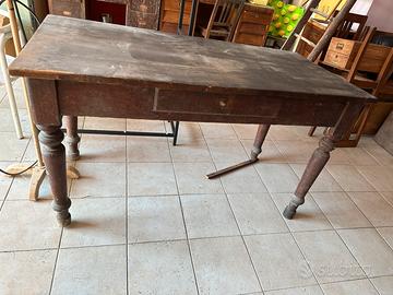 Tavolo campagnolo da osteria