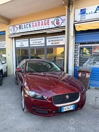 Jaguar XE 2.0 D Turbo 180CV Pure Business Edition