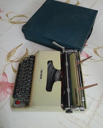 Olivetti Lettera 22 - Seconda Serie Tasti Quadrati