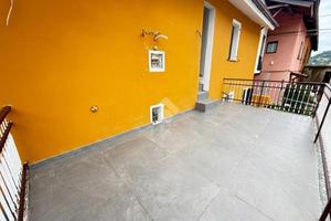 CASA SEMINDIPENDENTE A CALCO